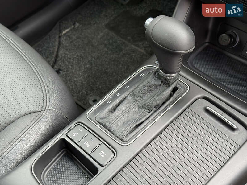 Внедорожник / Кроссовер Kia Sorento 2015 в Ровно