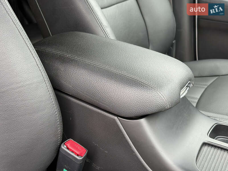 Внедорожник / Кроссовер Kia Sorento 2015 в Ровно