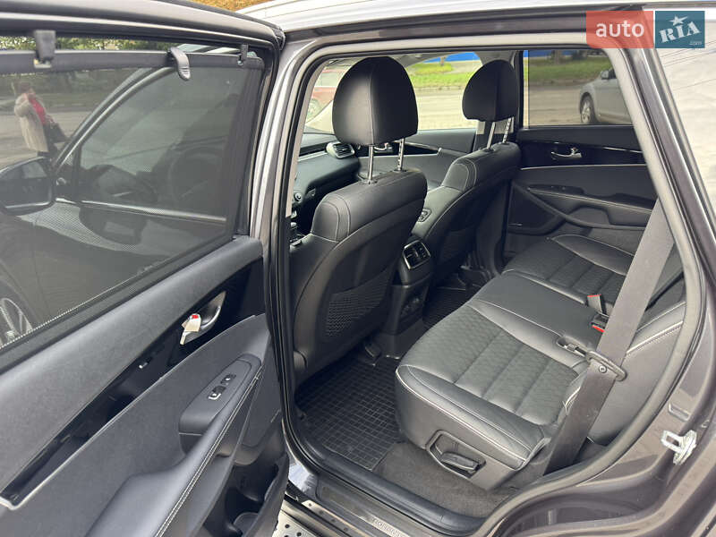 Внедорожник / Кроссовер Kia Sorento 2019 в Дубно фото 18 Внедорожник / Кроссовер Kia Sorento 2019 в Дубно