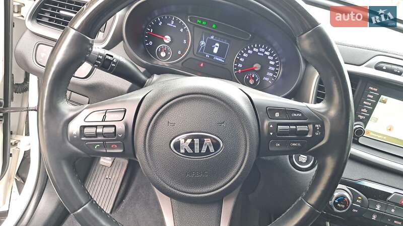 Позашляховик / Кросовер Kia Sorento 2015 в Києві фото 31 Позашляховик / Кросовер Kia Sorento 2015 в Києві