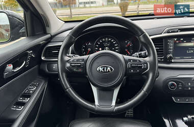 Внедорожник / Кроссовер Kia Sorento 2016 в 