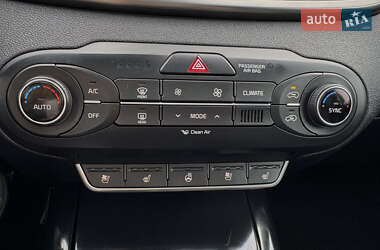 Внедорожник / Кроссовер Kia Sorento 2016 в 