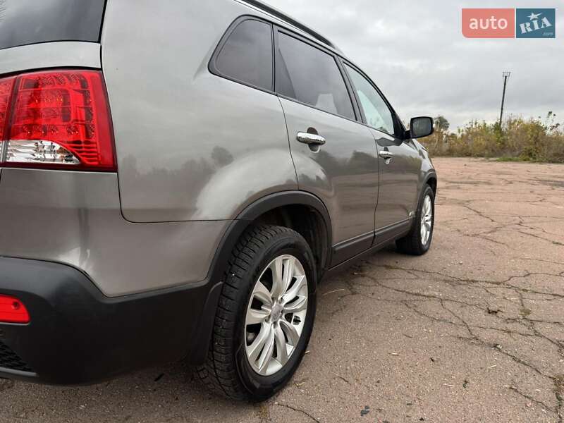 Внедорожник / Кроссовер Kia Sorento 2012 в Мене фото 18 Внедорожник / Кроссовер Kia Sorento 2012 в Мене