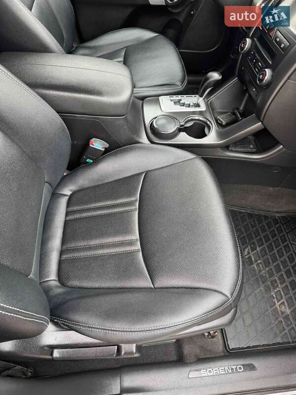 Внедорожник / Кроссовер Kia Sorento 2012 в Мене фото 30 Внедорожник / Кроссовер Kia Sorento 2012 в Мене