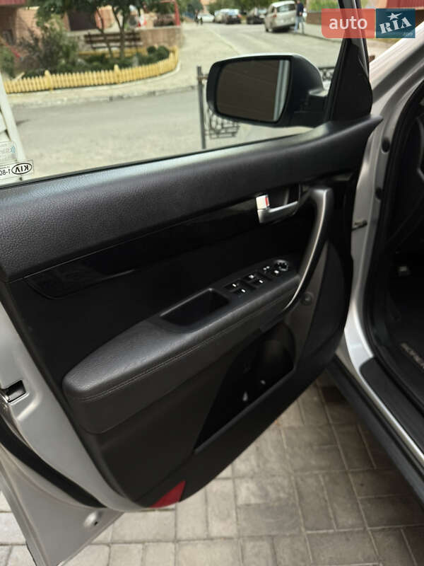 Внедорожник / Кроссовер Kia Sorento 2013 в Сумах фото 13 Внедорожник / Кроссовер Kia Sorento 2013 в Сумах
