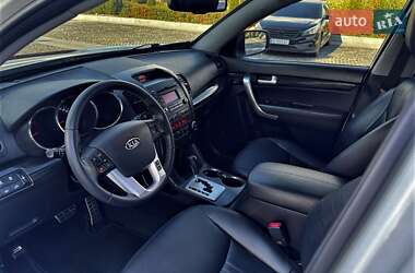 Внедорожник / Кроссовер Kia Sorento 2013 в 