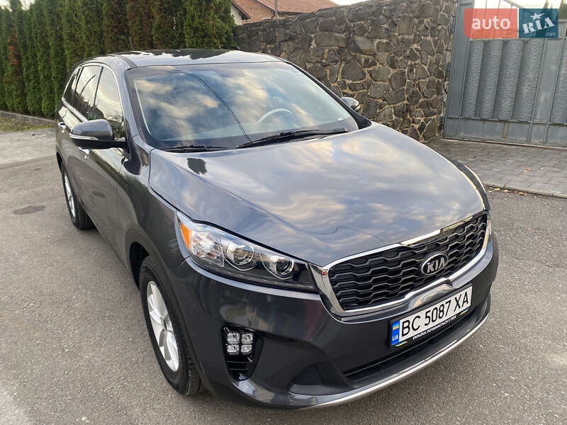 Внедорожник / Кроссовер Kia Sorento 2019 в 