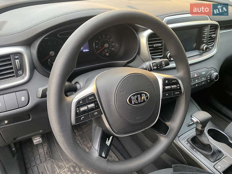 Внедорожник / Кроссовер Kia Sorento 2019 в Самборе фото 34 Внедорожник / Кроссовер Kia Sorento 2019 в Самборе