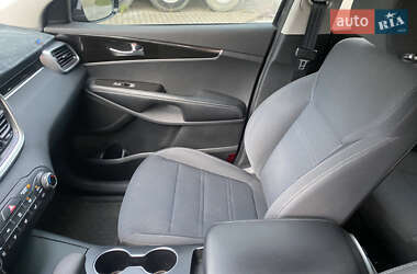 Внедорожник / Кроссовер Kia Sorento 2019 в 