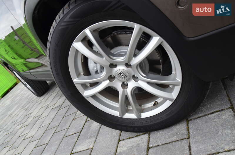 Внедорожник / Кроссовер Kia Sorento 2013 в Стрые