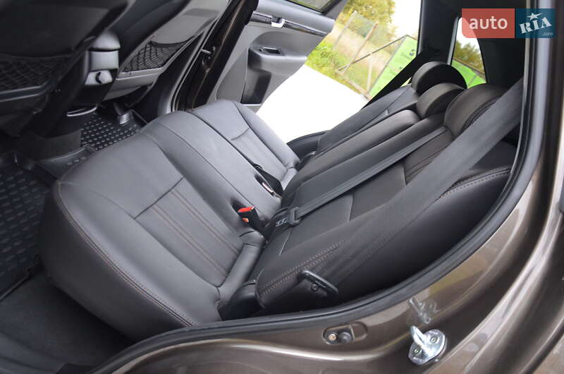 Внедорожник / Кроссовер Kia Sorento 2013 в Стрые