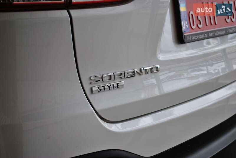 Внедорожник / Кроссовер Kia Sorento 2017 в Ровно
