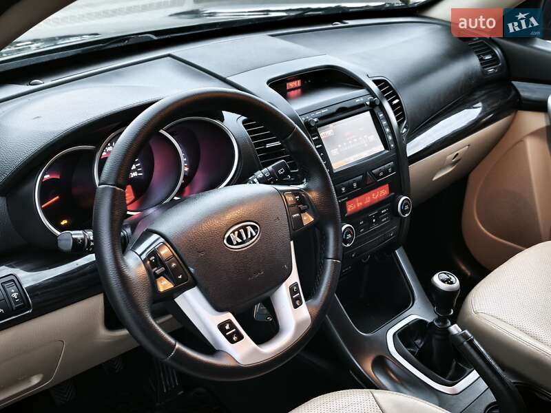 Позашляховик / Кросовер Kia Sorento 2011 в Ковелі