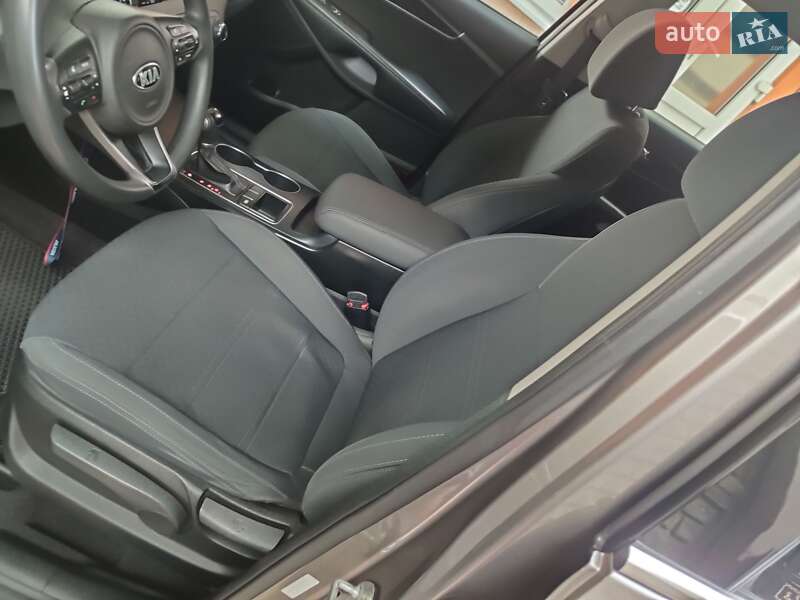 Позашляховик / Кросовер Kia Sorento 2016 в Білій Церкві фото 12 Позашляховик / Кросовер Kia Sorento 2016 в Білій Церкві