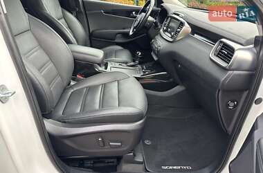 Внедорожник / Кроссовер Kia Sorento 2015 в 