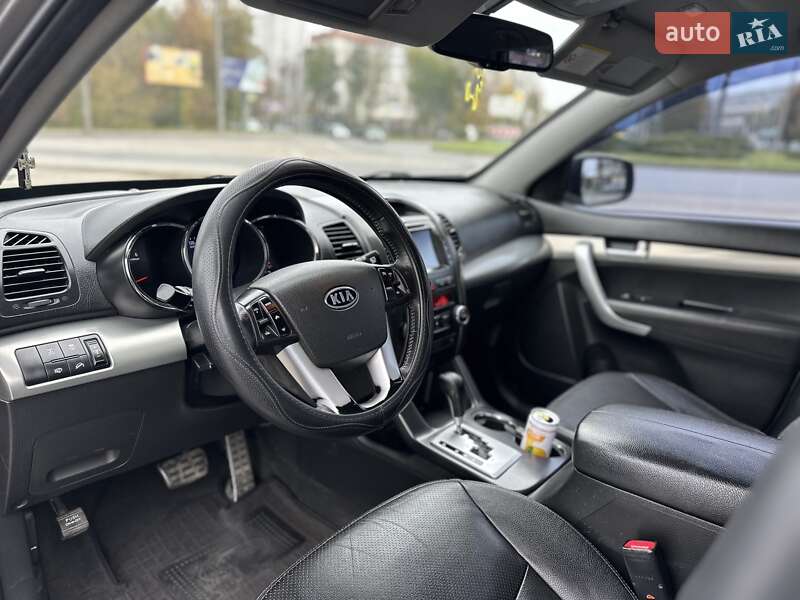 Внедорожник / Кроссовер Kia Sorento 2011 в Хмельницком
