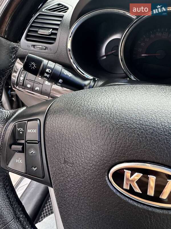 Позашляховик / Кросовер Kia Sorento 2012 в Одесі