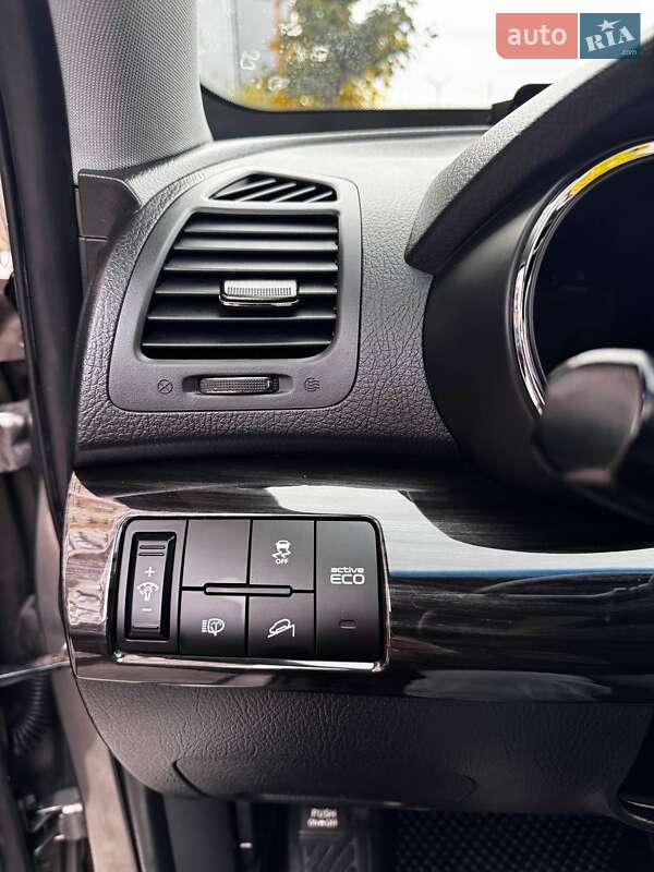 Позашляховик / Кросовер Kia Sorento 2012 в Одесі