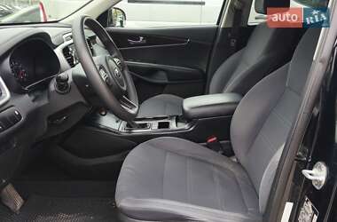 Внедорожник / Кроссовер Kia Sorento 2017 в 