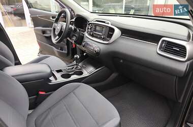 Внедорожник / Кроссовер Kia Sorento 2017 в 