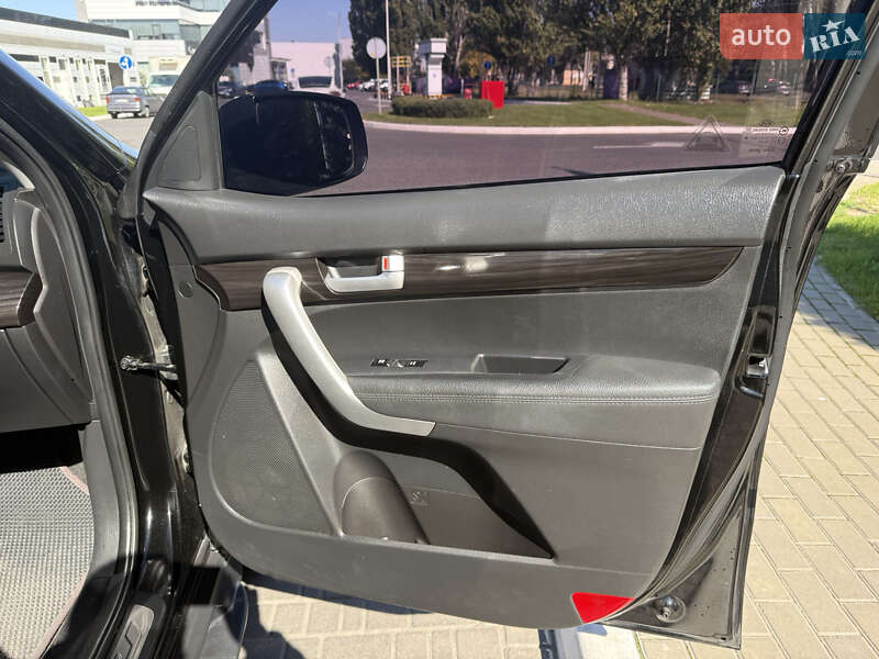 Позашляховик / Кросовер Kia Sorento 2011 в Одесі