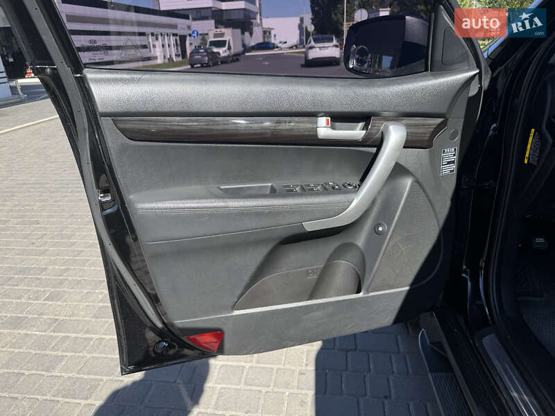 Позашляховик / Кросовер Kia Sorento 2011 в Одесі