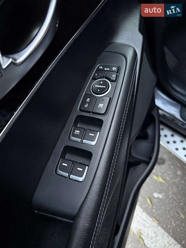 Внедорожник / Кроссовер Kia Sorento 2015 в Одессе фото 22 Внедорожник / Кроссовер Kia Sorento 2015 в Одессе