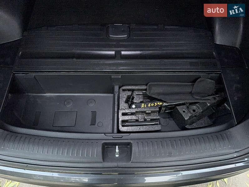 Внедорожник / Кроссовер Kia Sorento 2015 в Одессе фото 29 Внедорожник / Кроссовер Kia Sorento 2015 в Одессе