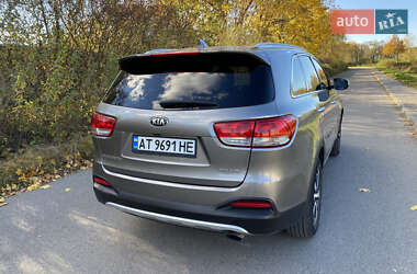 Позашляховик / Кросовер Kia Sorento 2016 в 