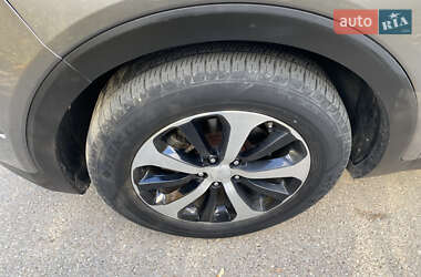 Позашляховик / Кросовер Kia Sorento 2016 в 