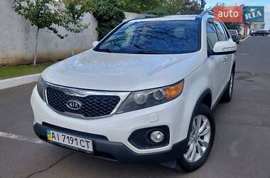 Позашляховик / Кросовер Kia Sorento 2011 в 