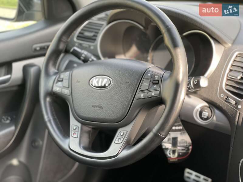 Внедорожник / Кроссовер Kia Sorento 2014 в Стрые