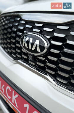 Внедорожник / Кроссовер Kia Sorento 2018 в 