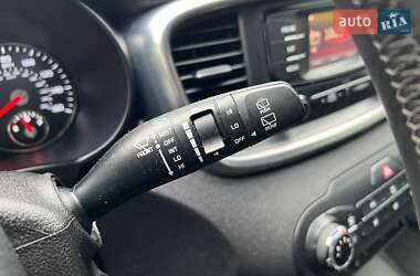Внедорожник / Кроссовер Kia Sorento 2015 в 