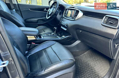 Позашляховик / Кросовер Kia Sorento 2016 в  фото 47 Позашляховик / Кросовер Kia Sorento 2016 в