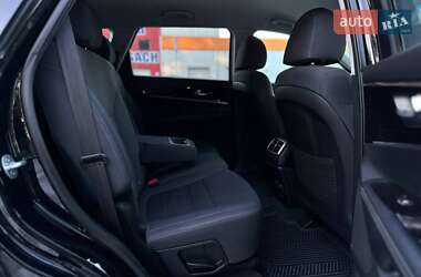 Позашляховик / Кросовер Kia Sorento 2019 в  фото 16 Позашляховик / Кросовер Kia Sorento 2019 в