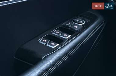 Позашляховик / Кросовер Kia Sorento 2019 в  фото 27 Позашляховик / Кросовер Kia Sorento 2019 в
