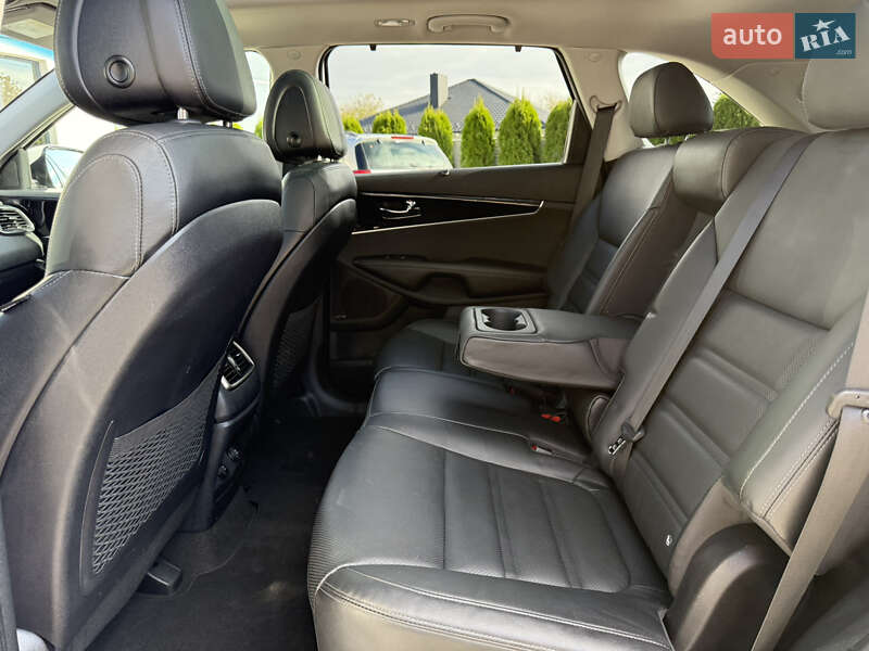 Внедорожник / Кроссовер Kia Sorento 2016 в Ровно