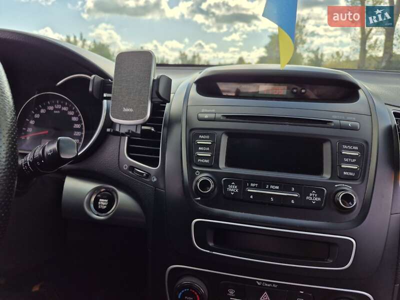 Позашляховик / Кросовер Kia Sorento 2013 в Южноукраїнську