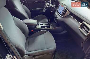 Внедорожник / Кроссовер Kia Sorento 2016 в 
