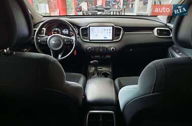 Внедорожник / Кроссовер Kia Sorento 2016 в 