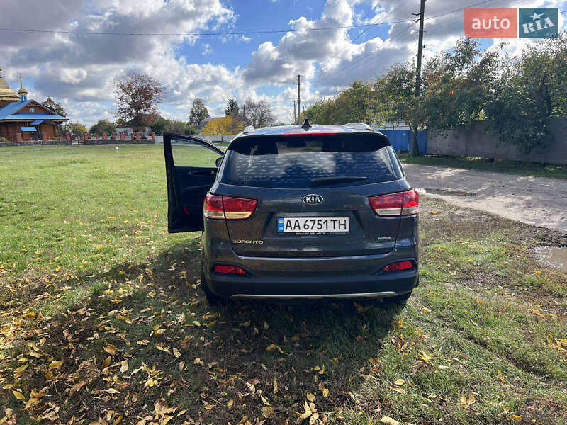 Внедорожник / Кроссовер Kia Sorento 2015 в Кагарлыке