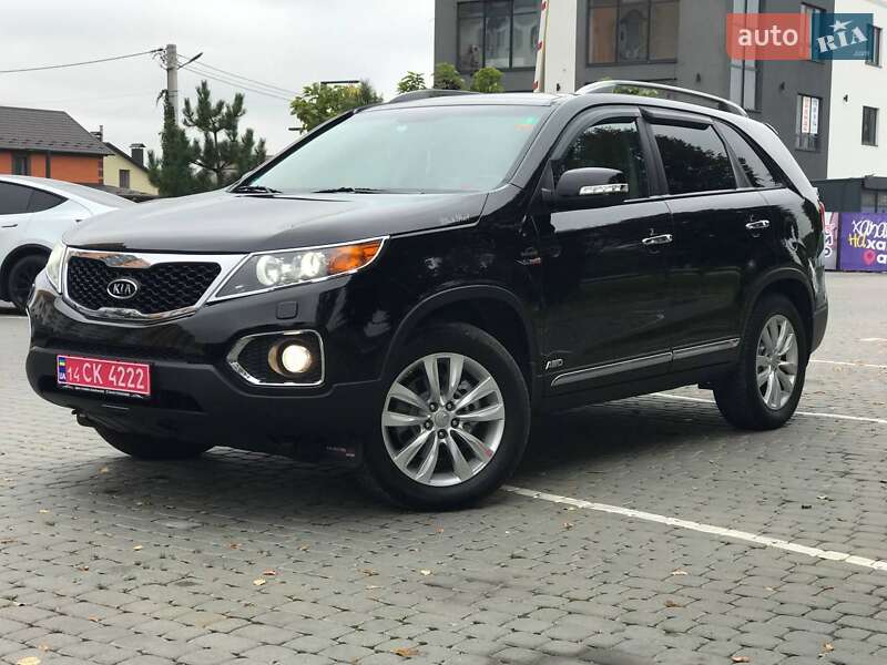 Внедорожник / Кроссовер Kia Sorento 2012 в 