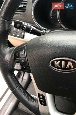 Внедорожник / Кроссовер Kia Sorento 2012 в 