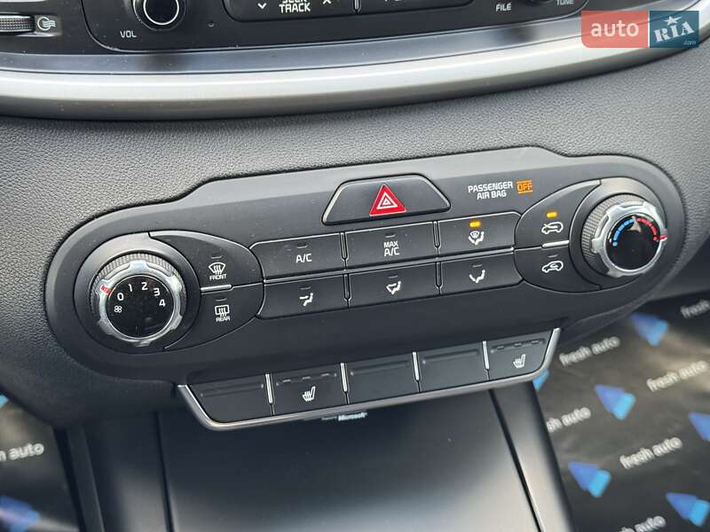 Внедорожник / Кроссовер Kia Sorento 2015 в Ровно фото 22 Внедорожник / Кроссовер Kia Sorento 2015 в Ровно