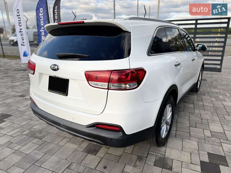 Внедорожник / Кроссовер Kia Sorento 2015 в Ровно фото 13 Внедорожник / Кроссовер Kia Sorento 2015 в Ровно