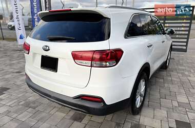 Позашляховик / Кросовер Kia Sorento 2015 в  фото 13 Позашляховик / Кросовер Kia Sorento 2015 в