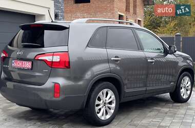 Позашляховик / Кросовер Kia Sorento 2013 в  фото 12 Позашляховик / Кросовер Kia Sorento 2013 в