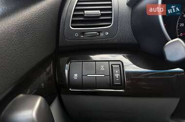Внедорожник / Кроссовер Kia Sorento 2013 в 