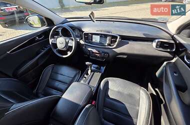 Внедорожник / Кроссовер Kia Sorento 2019 в 